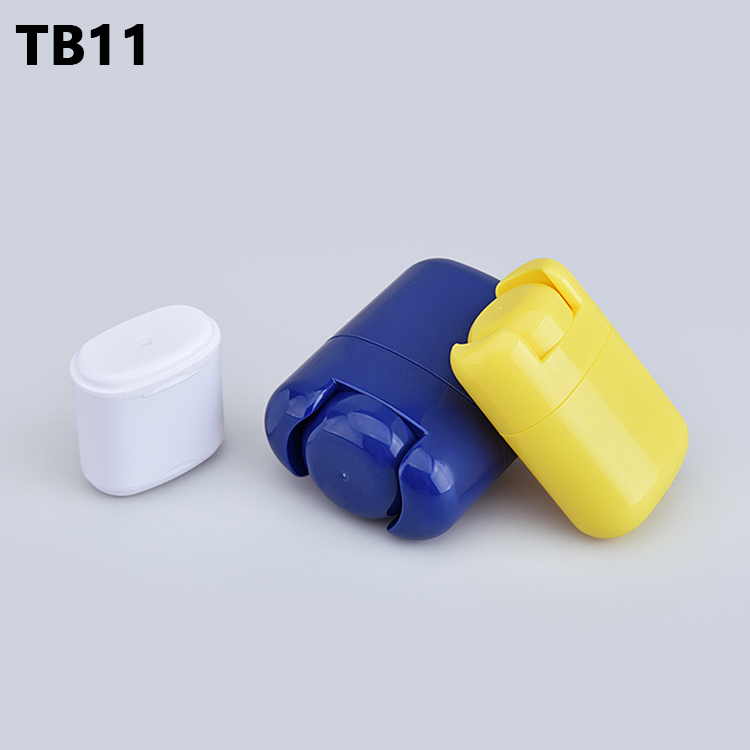 Customized 15g Rotate Lip Gloss Lip Mask Lip Mud Bottle Plastic Blush Stick Solid Balm Deodorant Tube Makeup Container