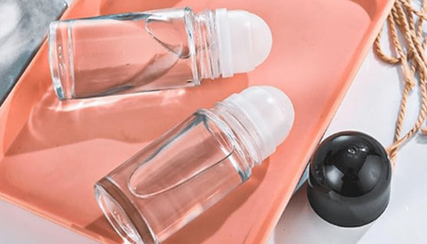 Why Choose A Glass Roller Bottle Over Plastic?