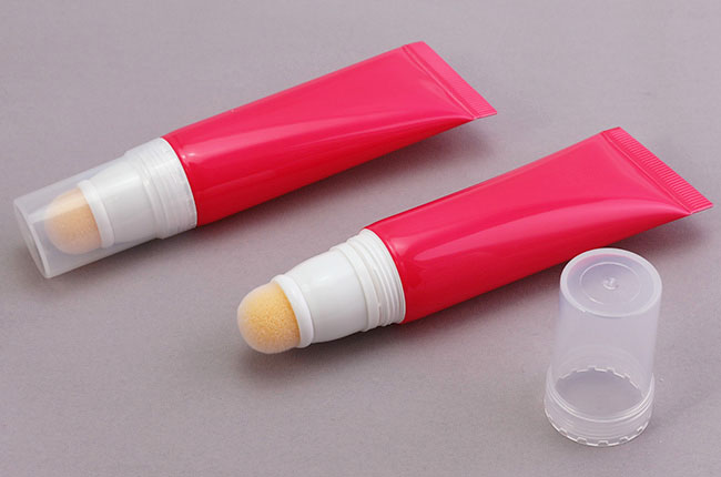 Cosmetics Plastic Squeeze Empty Packaging Silk Screen 30 Ml Foundation Bottle Squeeze Tube with Sponge