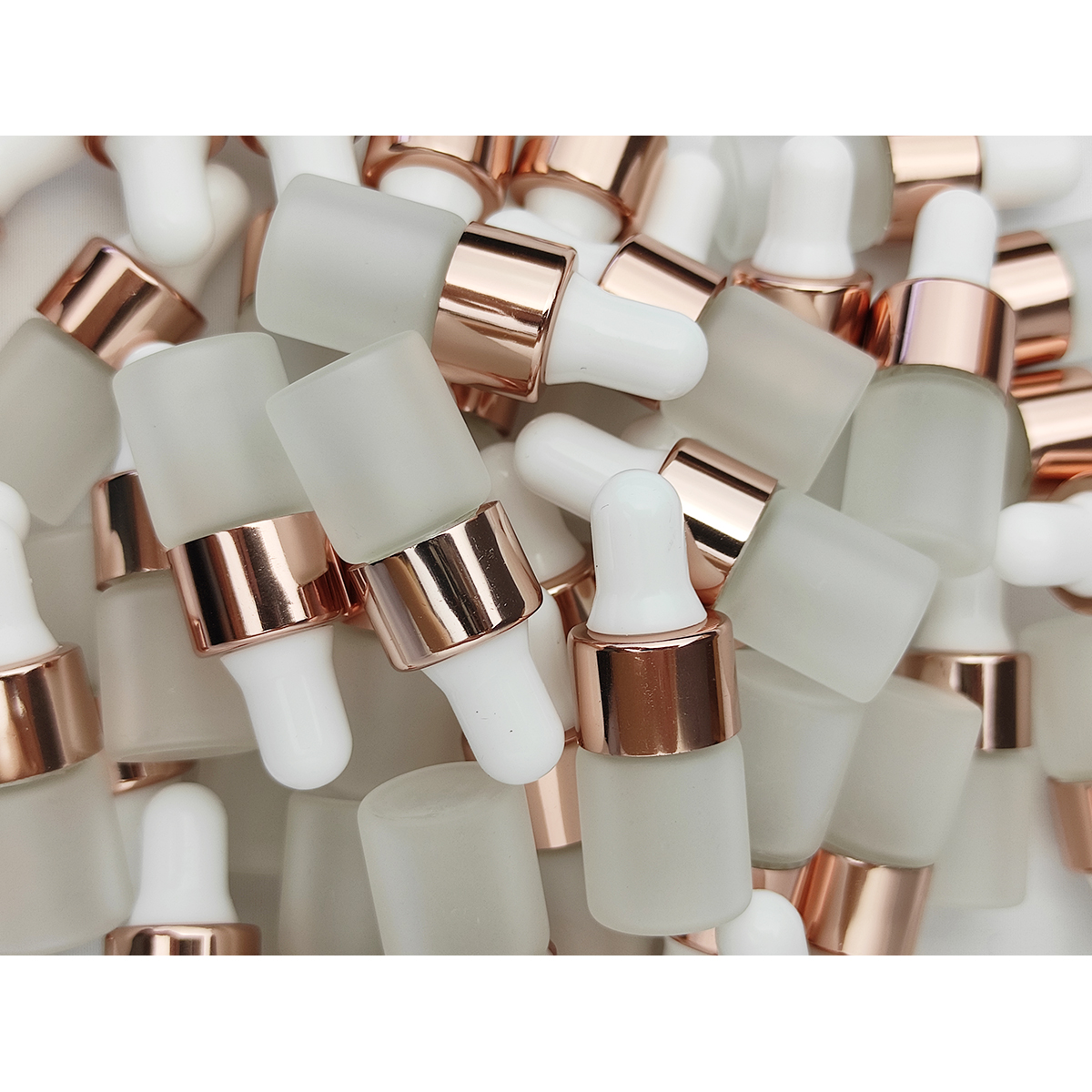 Cosmetic Packaging White 2ml 3ml 5ml Frosted Empty Essential Oil Vials Perfume Glass Dropper Bottles 