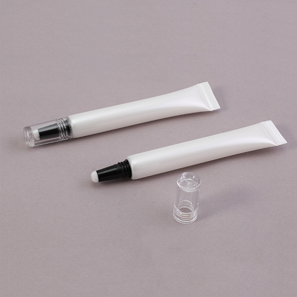 New Design 10ml 20ml Lip Glaze Tube with Flocking Applicator,Custom Sponge Flocking PCTG Tip Tube Cosmetic Packaging