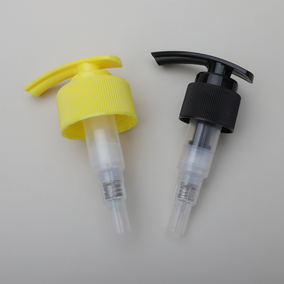 33/410 Custom Logo Wholesale Vendor Screw 4CC Dispenser Lotion Bottle with Pump