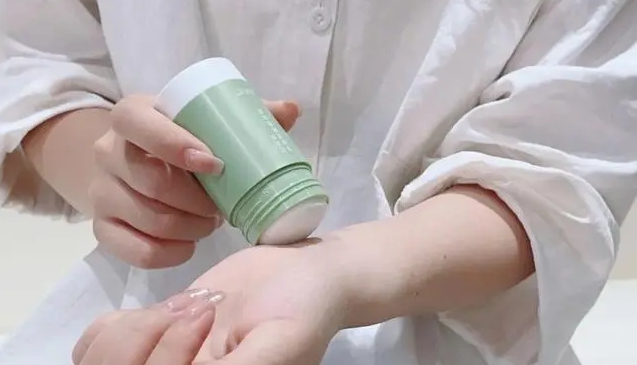  The Impact of Sustainable Deodorant Packaging on Sales: Insights from Beyaqi