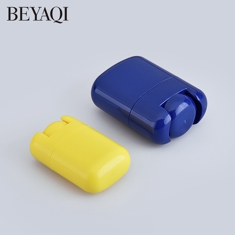 Customized 15g Rotate Lip Gloss Lip Mask Lip Mud Bottle Plastic Blush Stick Solid Balm Deodorant Tube Makeup Container