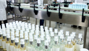 How Cosmetic Bottles Are Manufactured Complete Production Process from Injection Molding to Shipment.jpg